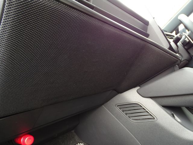 TOYOTA LEXUS RZ450E 2023 Image 31