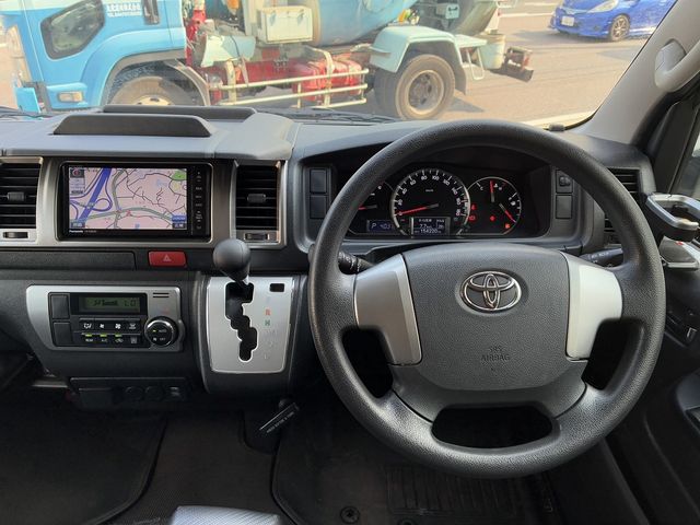 TOYOTA HIACE VAN 4WD 2015 Image 31