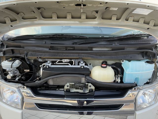 TOYOTA HIACE VAN 4WD 2015 Image 31