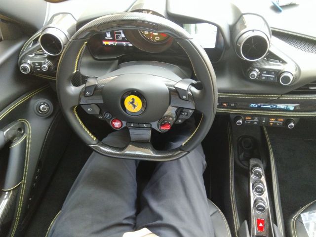 FERRARI F8 SPIDER 2021 Image 31