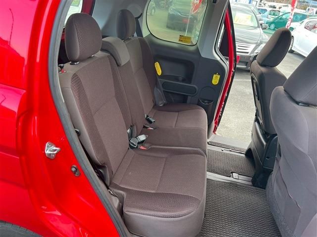 TOYOTA PORTE 2012 Image 31