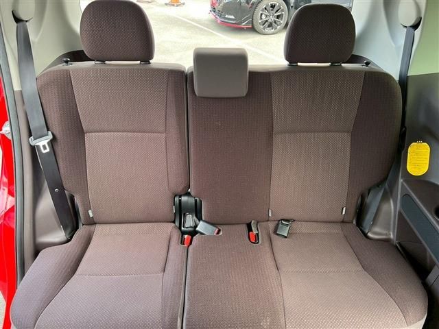 TOYOTA PORTE 2012 Image 31