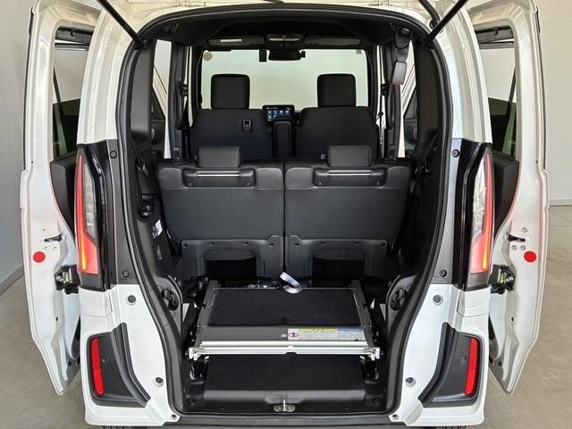 HONDA N BOX CUSTOM 2024 Image 31