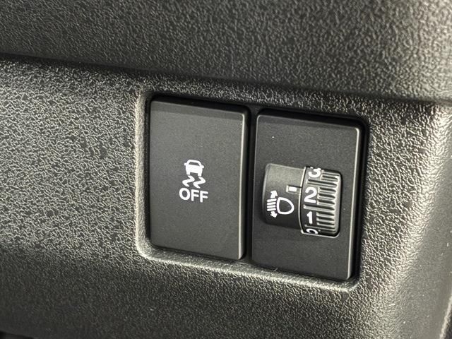 HONDA N BOX CUSTOM 2024 Image 31