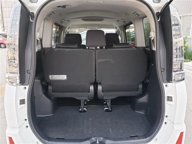 TOYOTA VOXY 2014 Image 31