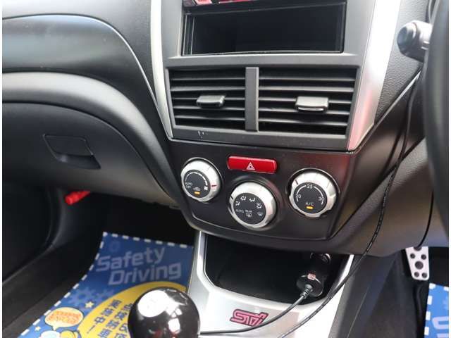 SUBARU IMPREZA WRX 2011 Image 31