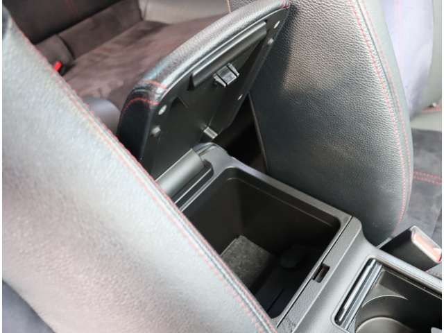 SUBARU IMPREZA WRX 2011 Image 31