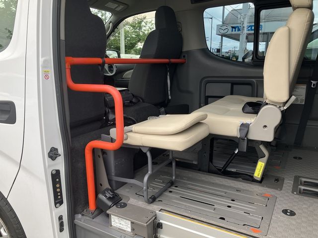 NISSAN NV350 CARAVAN 4WD 2017 Image 31