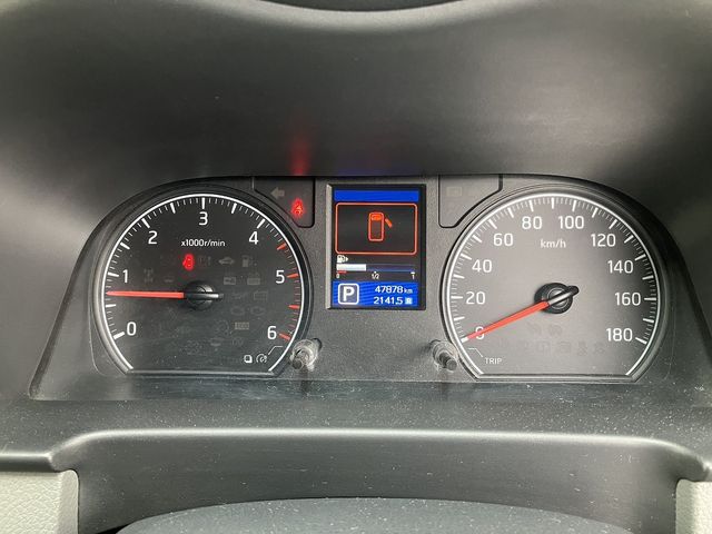 NISSAN NV350 CARAVAN 4WD 2017 Image 31