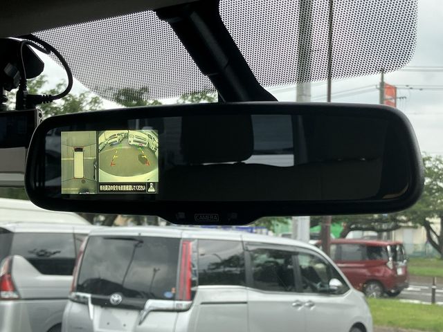 NISSAN NV350 CARAVAN 4WD 2017 Image 31