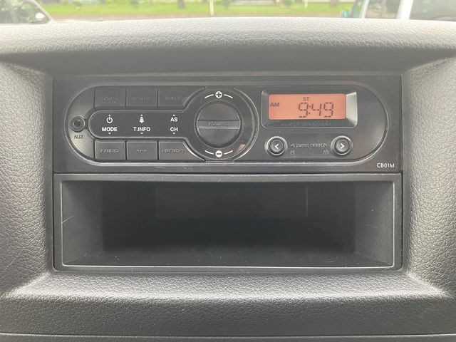 NISSAN NV350 CARAVAN 4WD 2017 Image 31