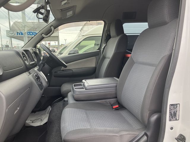 NISSAN NV350 CARAVAN 4WD 2017 Image 31