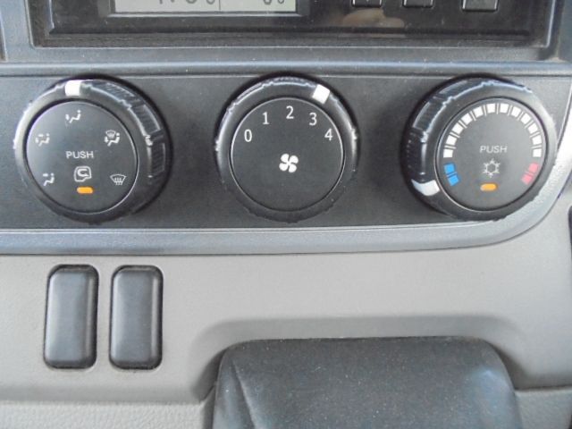 MITSUBISHI CANTER 2017 Image 31