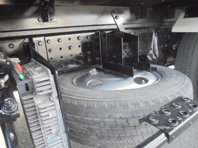 MITSUBISHI CANTER 2017 Image 31