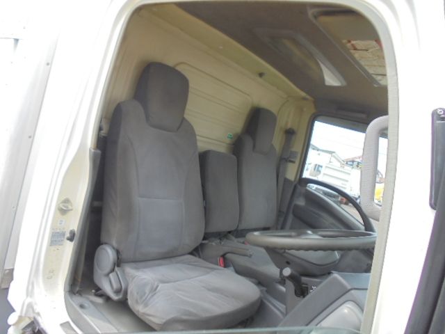 ISUZU ELF 2009 Image 31