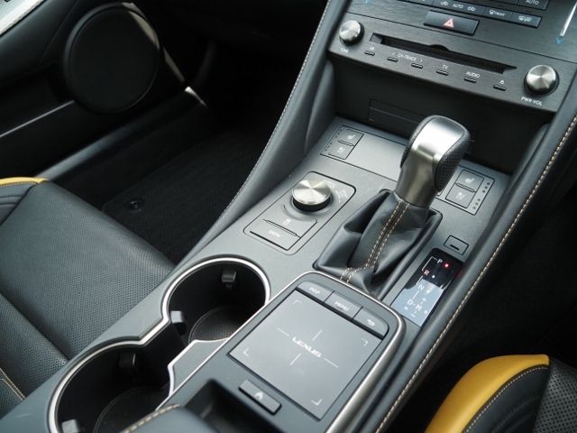 TOYOTA LEXUS RC350 2019 Image 31