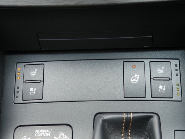 TOYOTA LEXUS RC350 2019 Image 31