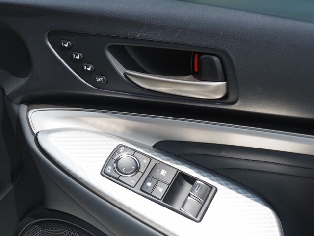 TOYOTA LEXUS RC350 2019 Image 31