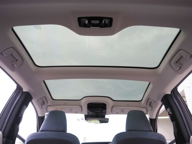 TOYOTA LEXUS RZ450E 2023 Image 31