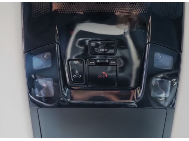 TOYOTA LEXUS RZ450E 2023 Image 31