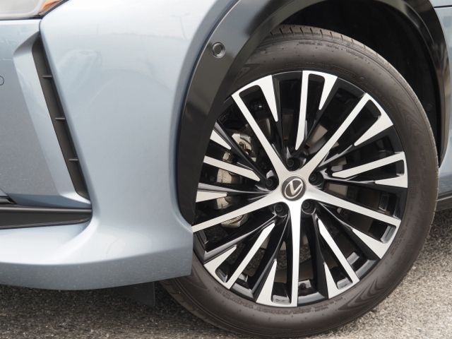 TOYOTA LEXUS RZ450E 2023 Image 31