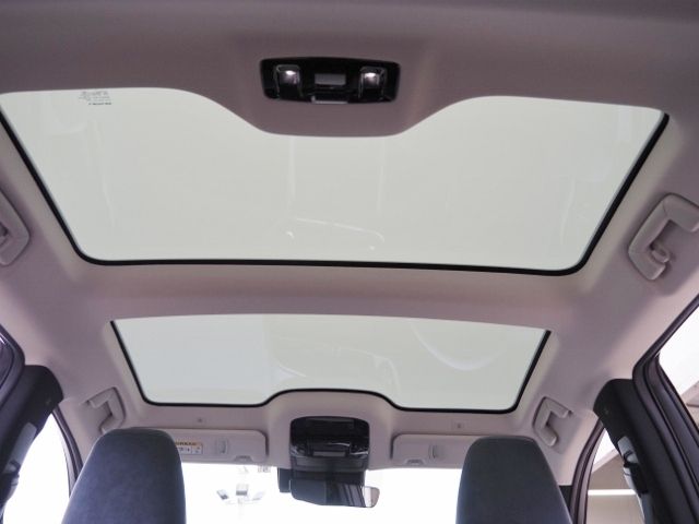 TOYOTA LEXUS RZ450E 2023 Image 31