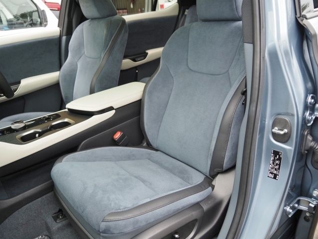 TOYOTA LEXUS RZ450E 2023 Image 31