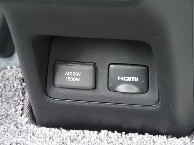 TOYOTA LEXUS RZ450E 2023 Image 31