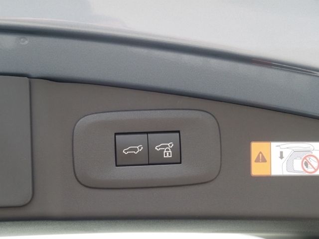 TOYOTA LEXUS RZ450E 2023 Image 31