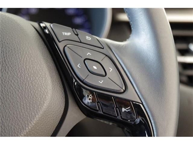 TOYOTA C-HR 2020 Image 31