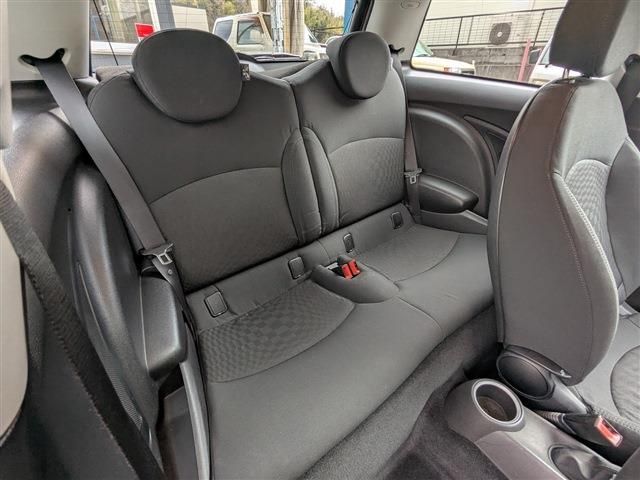 BMW MINI COOPER S 2007 Image 31