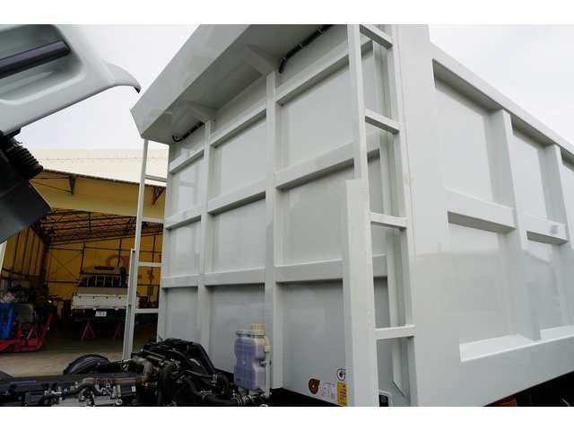 MITSUBISHI FUSOU FIGHTER 2024 Image 31