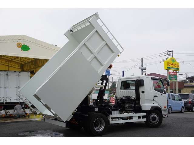 MITSUBISHI FUSOU FIGHTER 2024 Image 31