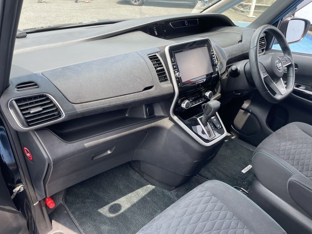 NISSAN SERENA  S-HYBRID 2016 Image 31