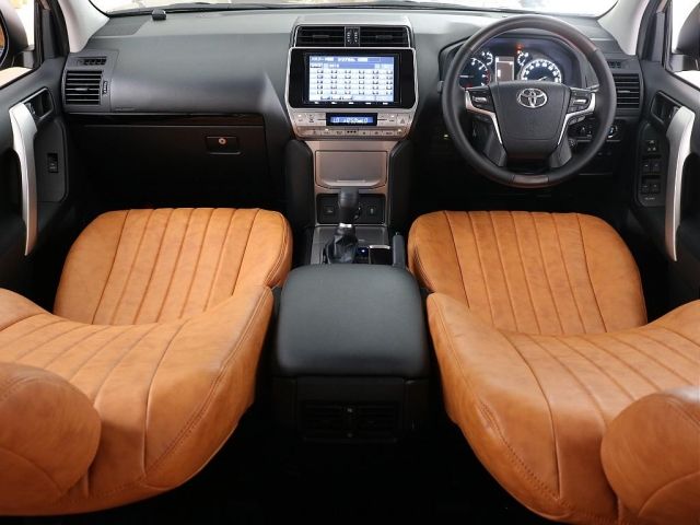 TOYOTA LANDCRUISER PRADO 2018 Image 31