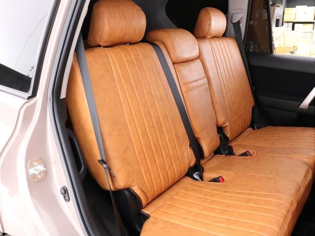 TOYOTA LANDCRUISER PRADO 2018 Image 31