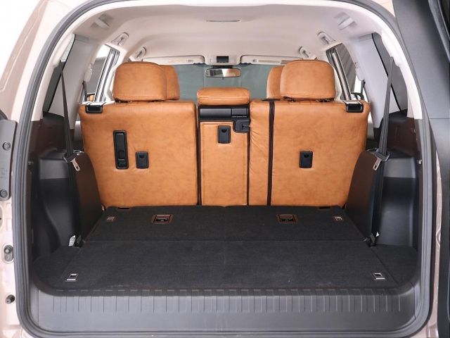 TOYOTA LANDCRUISER PRADO 2018 Image 31