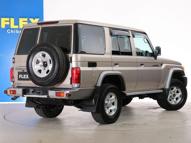 TOYOTA LANDCRUISER VAN 2015 Image 31