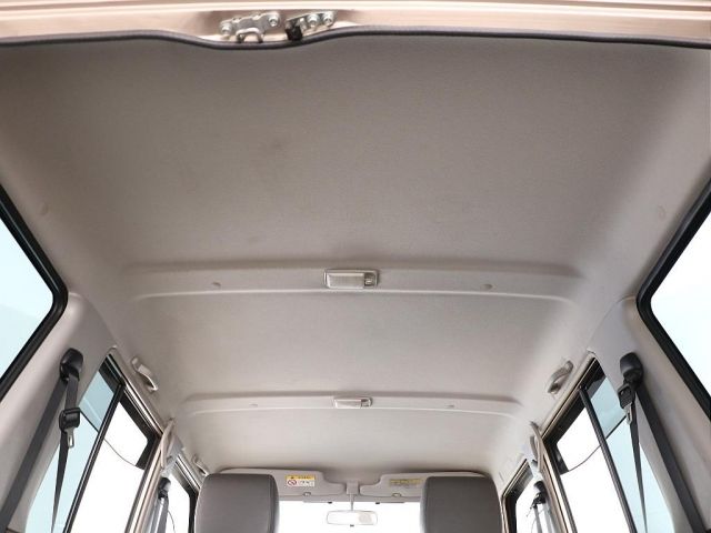 TOYOTA LANDCRUISER VAN 2015 Image 31