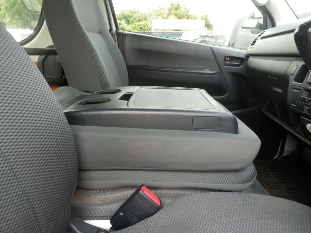 TOYOTA HIACE VAN 4WD 2013 Image 31