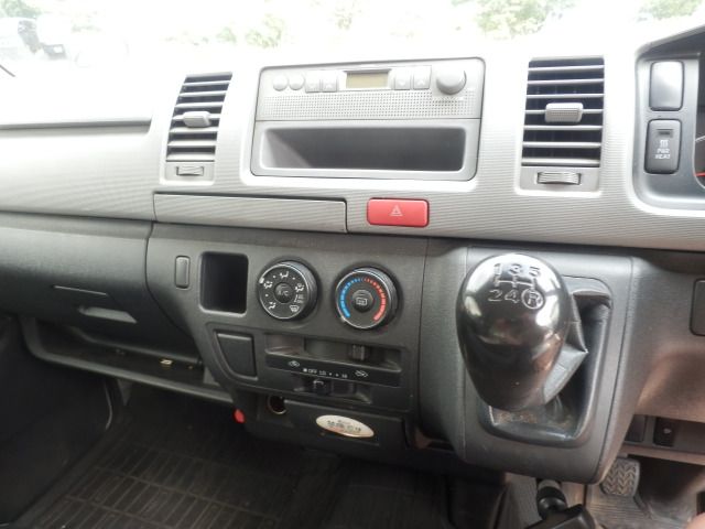 TOYOTA HIACE VAN 4WD 2013 Image 31