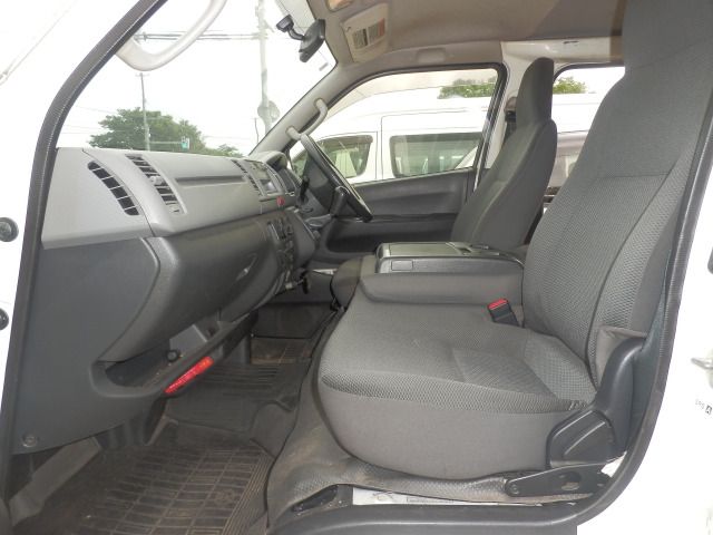 TOYOTA HIACE VAN 4WD 2013 Image 31