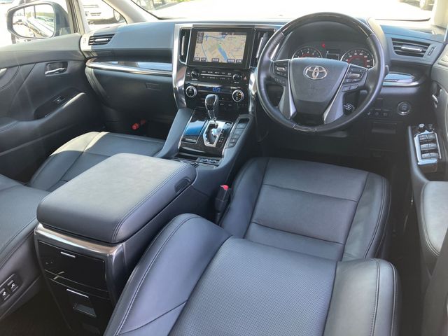 TOYOTA VELLFIRE 4WD 2018 Image 31