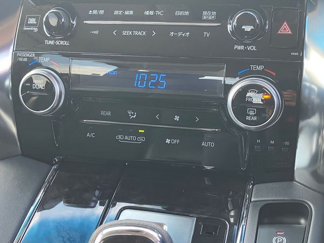 TOYOTA VELLFIRE 4WD 2018 Image 31