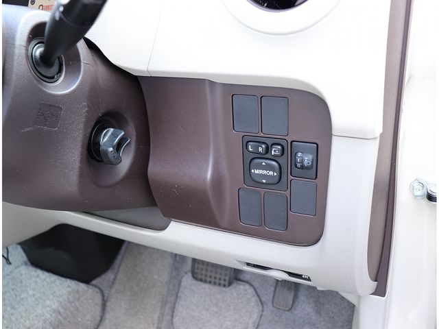 TOYOTA PASSO 2010 Image 31