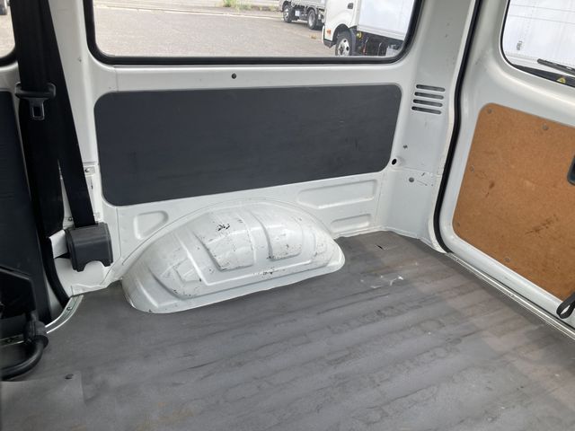 MAZDA BONGO VAN 1.15T 2WD 2017 Image 31