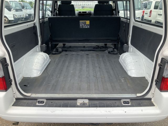MAZDA BONGO VAN 1.15T 2WD 2017 Image 31