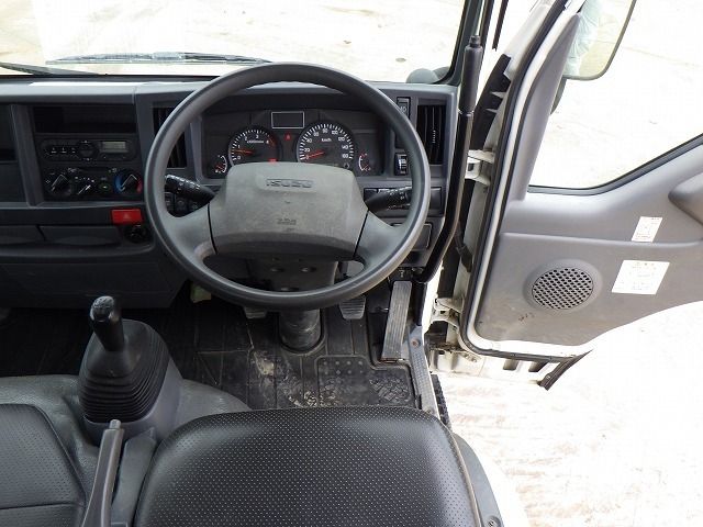 ISUZU ELF 2019 Image 31