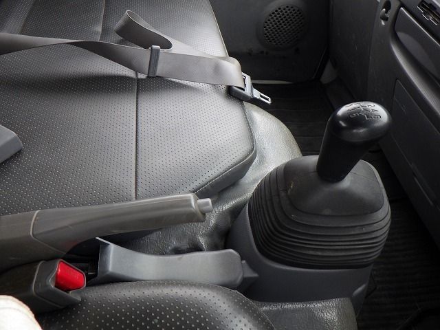 ISUZU ELF 2019 Image 31