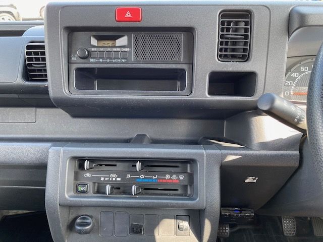 DAIHATSU HIJET TRUCK 2015 Image 31